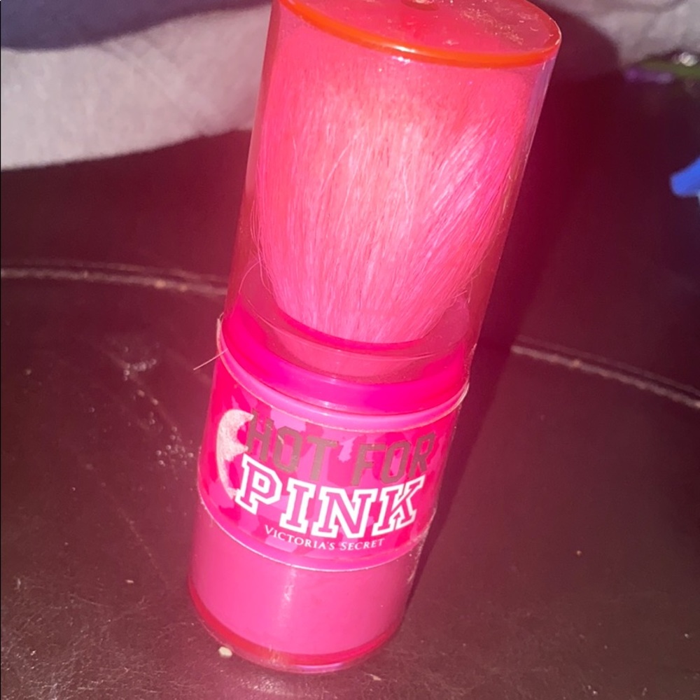 Pink scented shimmer powder